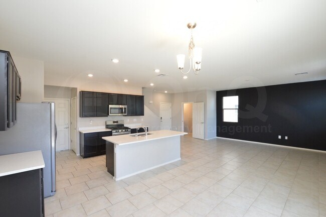 Building Photo - 6543 S Calle Diablo Dr