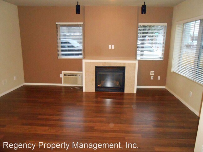 Building Photo - 1 br, 1 bath House - 7502 N Burlington Ave