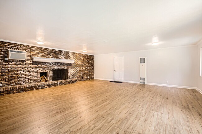 Foto del edificio - 36180 N Grandwood Dr