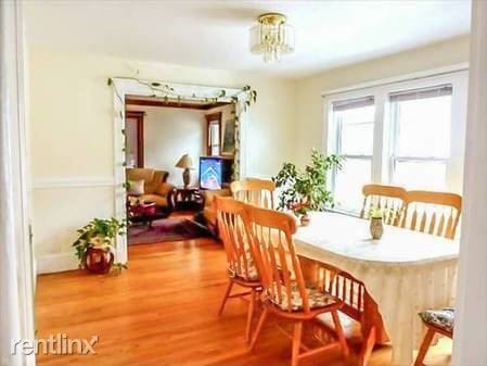 Building Photo - 2 br, 1 bath Duplex - 18 Wiley Rd