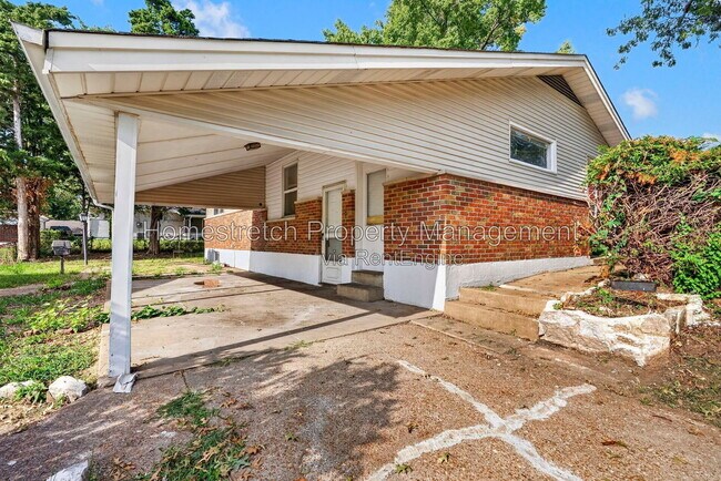Foto del edificio - 2247 Hollis Dr