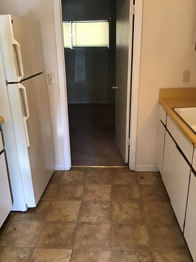 Foto del edificio - 1 Bedroom/1 Bath Apt in North Columbus