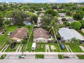 Building Photo - 6161 SW 44th St