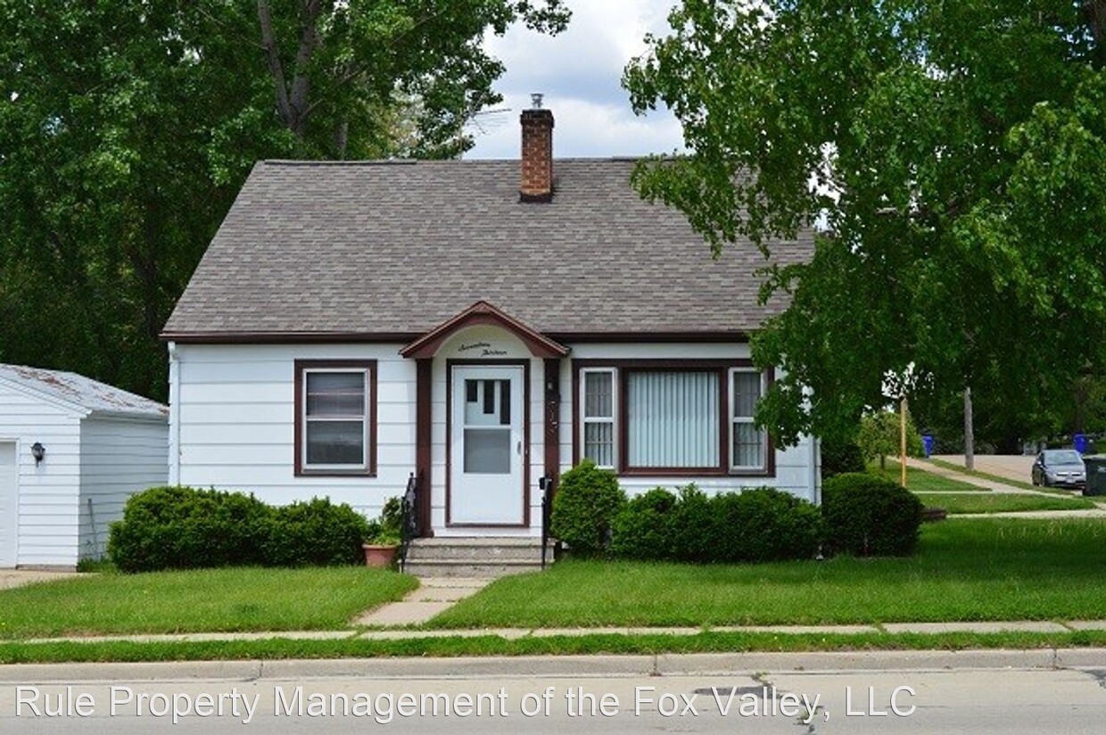 Foto principal - 4 br, 2.5 bath House - 1713 Green Bay Road