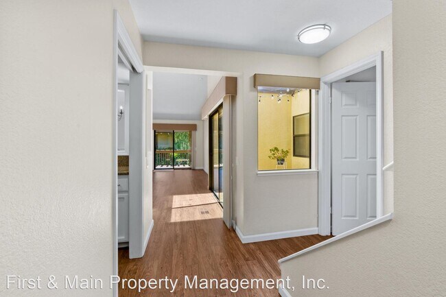 Building Photo - 3 br, 2.5 bath House - 28 Fountain Grove C...