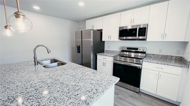 Building Photo - 3352 W Hayward Ln