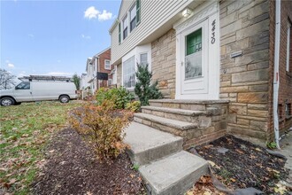 Building Photo - 4430 Silsby Rd