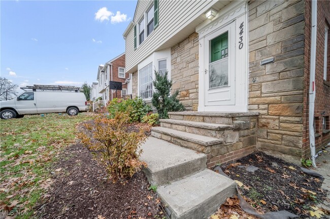 Building Photo - 4430 Silsby Rd
