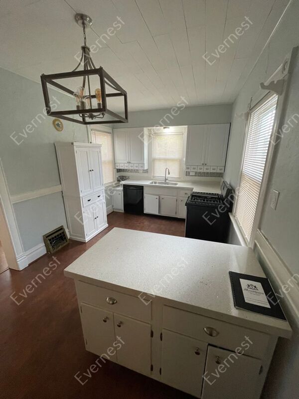 Building Photo - 12615 Old Halls Ferry Rd