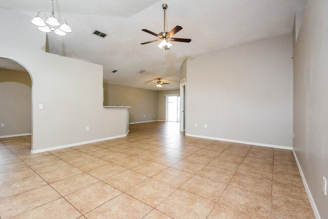 Foto del edificio - 16844 Cornerwood Dr