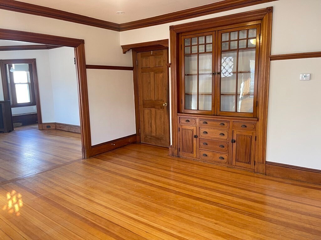 7 Hancock St Unit 2, Salem, MA 01970 Room for Rent in Salem, MA