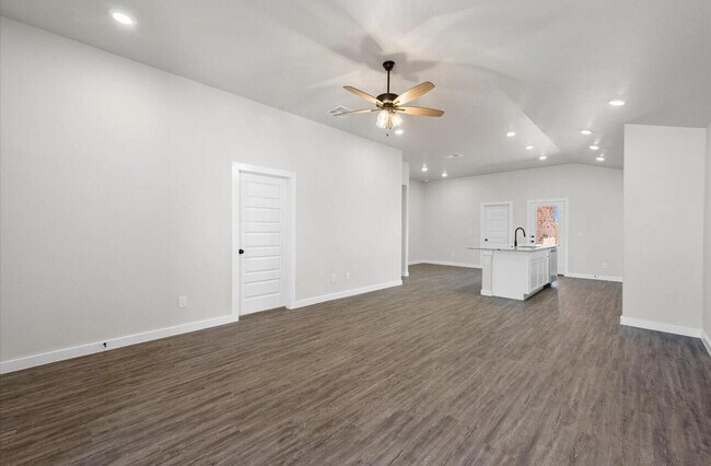 Building Photo - 2138 Kokomo Ave