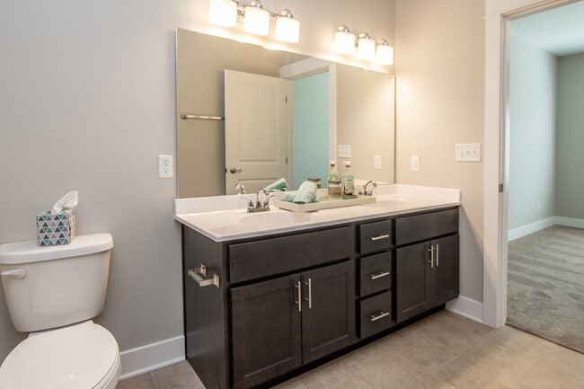 Building Photo - Eagle Crossing Luxury Apartment Homes