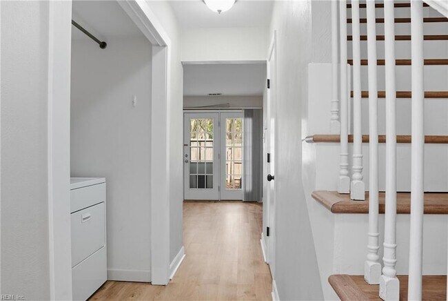 Foto del edificio - 2421 Julie Ct