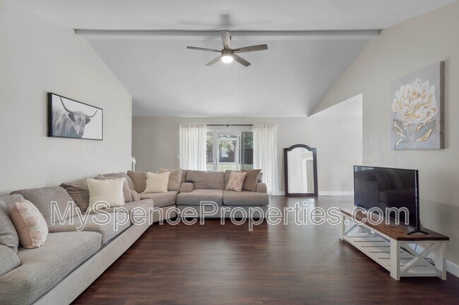 Foto del edificio - 102 Hollow Cove
