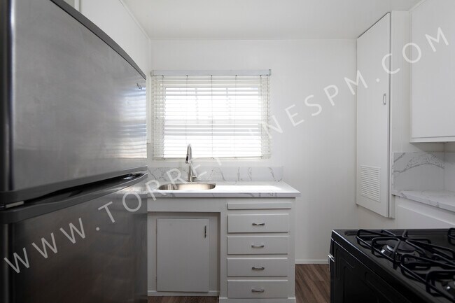 Foto del edificio - 2073-2079 Emerald St