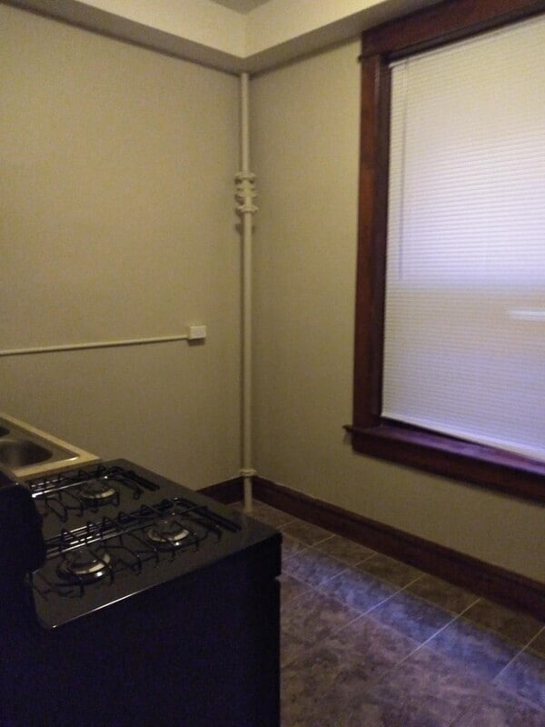 Foto del edificio - 606 W 3rd St