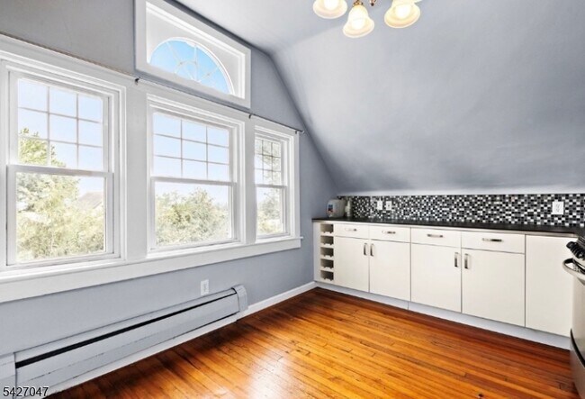 Foto del edificio - 74 S Mountain Ave