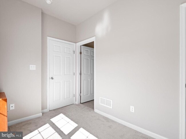Building Photo - 659 McComb Pl