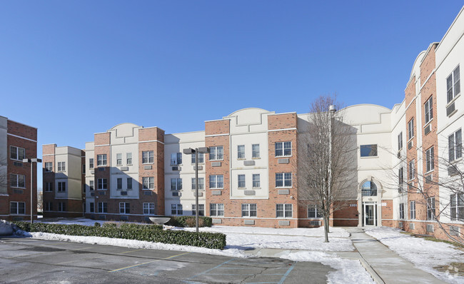 Building Photo - The Fountains Apartments