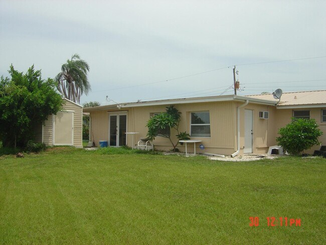 Foto del edificio - 132 Dowling Ave NE