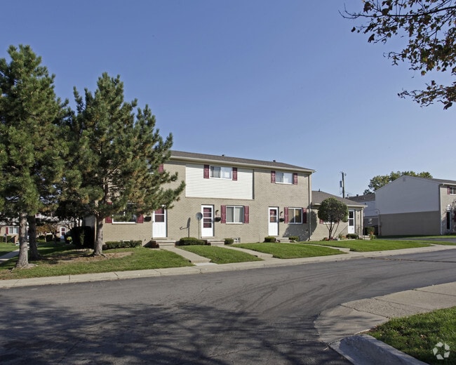 Lancaster Village Cooperative Rentals Pontiac, MI