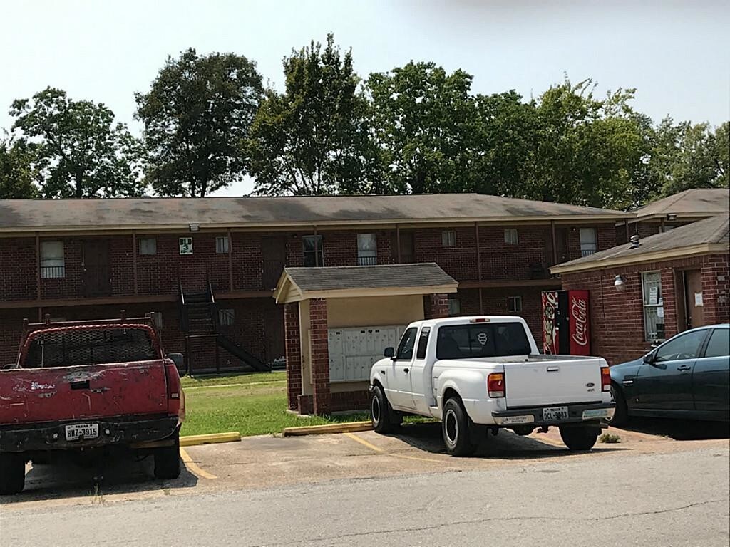 Foto principal - 13932 Victoria St