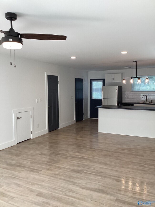 Foto del edificio - 110 Lacy Ln