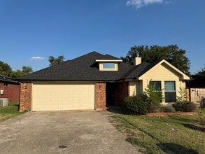 Building Photo - 6611 Rockdale Rd