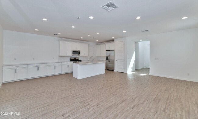 Foto del edificio - 9918 E Texas Ave