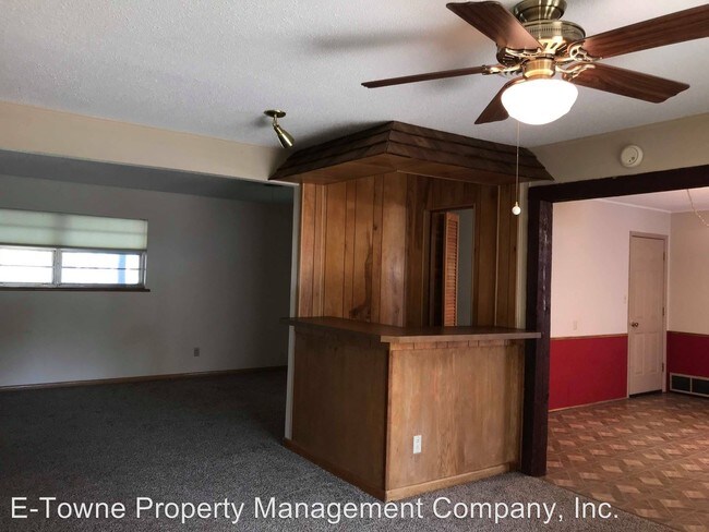 Building Photo - 2 br, 2 bath House - 301 S. Hoover