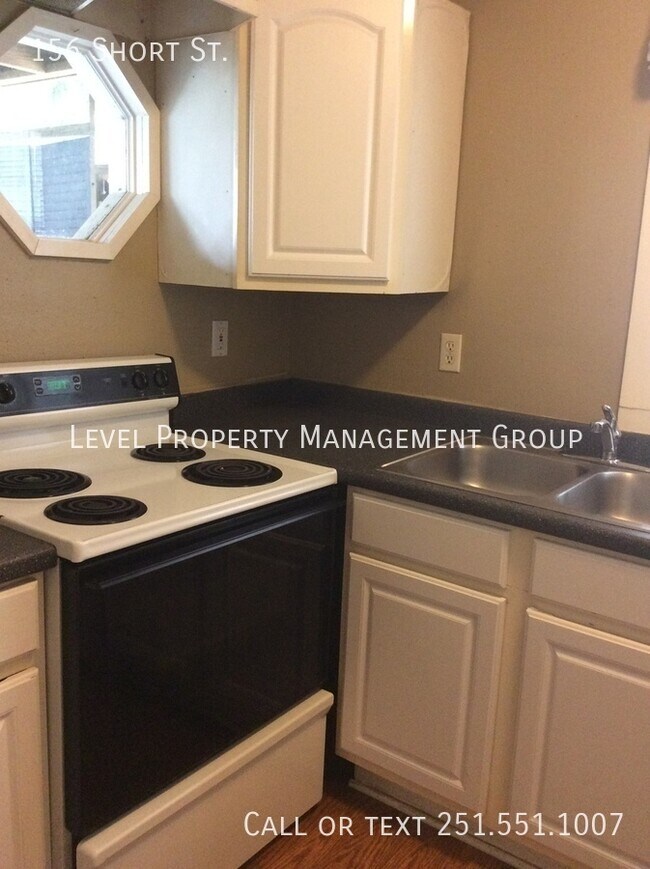 Foto del edificio - 156 Short St