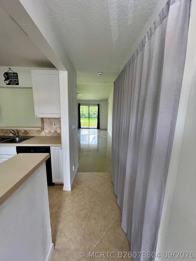 Foto del edificio - 9431 Boca Cove Cir