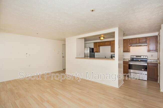 Foto del edificio - 903 Woodbridge Ct