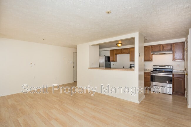 Building Photo - 903 Woodbridge Ct
