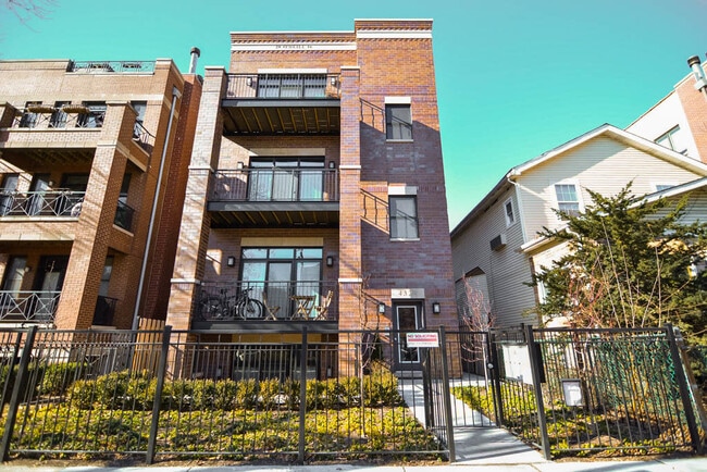 Building Photo - 4324 N Ashland Ave
