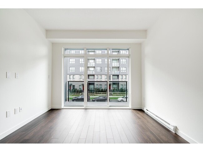 Building Photo - 15733-15785 85 Ave