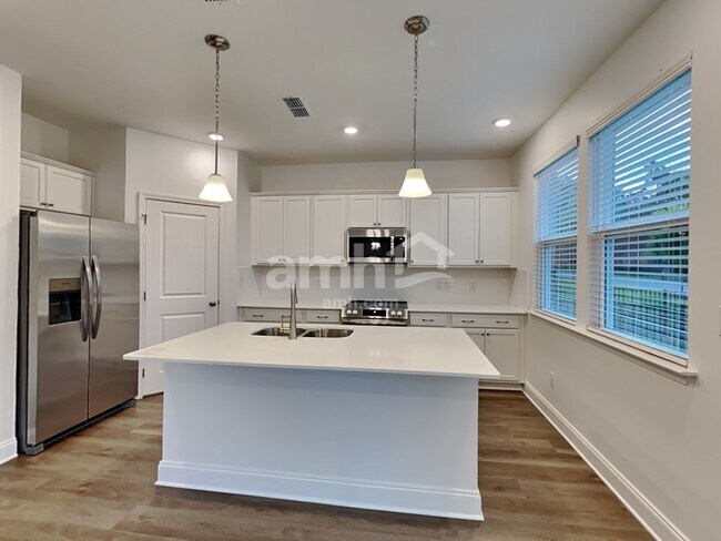 Building Photo - 226 Argea Dr