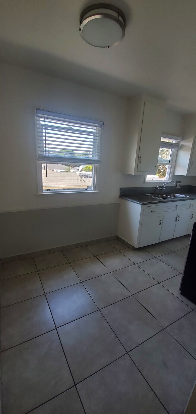 Foto del edificio - 4377 Lyceum Ave