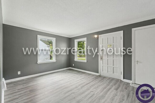 Building Photo - 2126 Marlow Rd