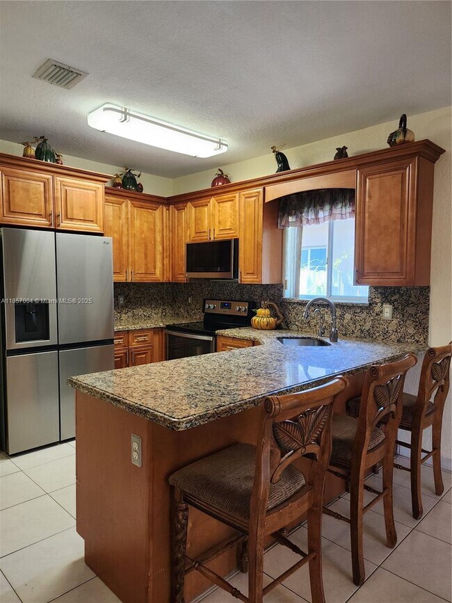 Building Photo - 16441 NW 89th Ct