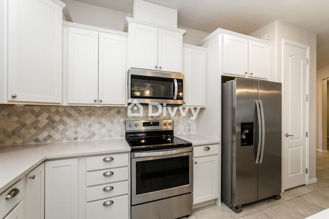 Building Photo - 6284 Dutton Dr, Wesley Chapel, FL 33545