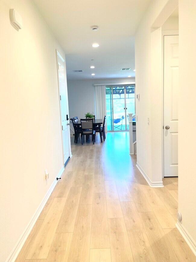 Foto del edificio - 28044 Moosa Creek Way