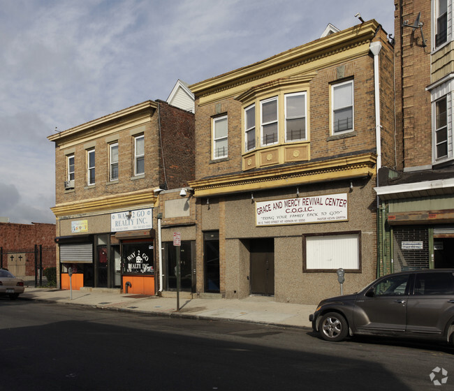 Primary Photo - 159-165 E 3rd St