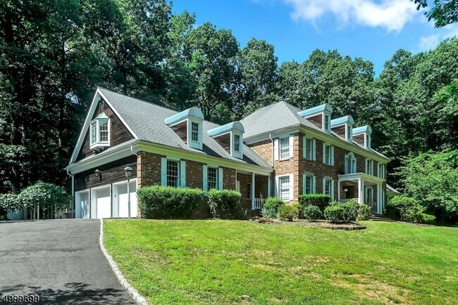 Building Photo - 45 Jenks Hill Rd