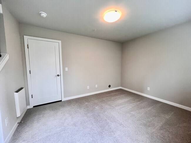 Foto del edificio - Newer, Modern Lynnwood Townhome