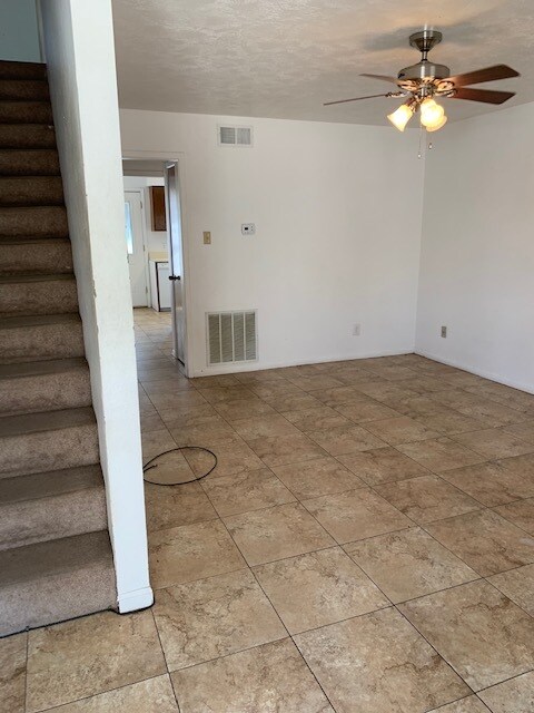 Foto del edificio - 1208 Victoria Ave