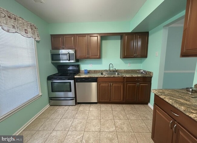 Building Photo - 8956 Milroy Ct