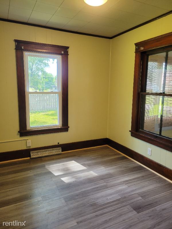 Building Photo - 3 br, 1.5 bath House - 1063 RIVERVIEW ST NW
