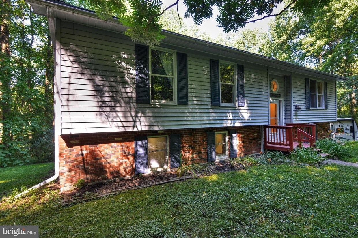 Foto principal - 47 Crow Hill Rd